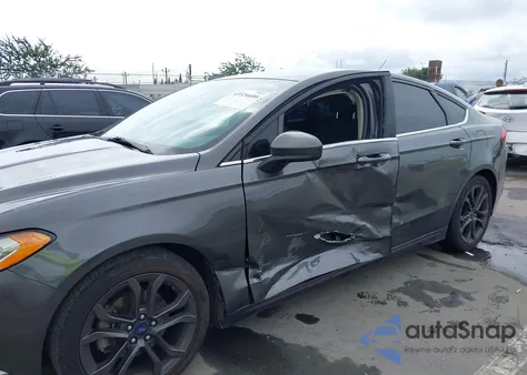 2018 Ford Fusion S z USA, uszkodzony, nr VIN 3FA6P0G7XJR127631